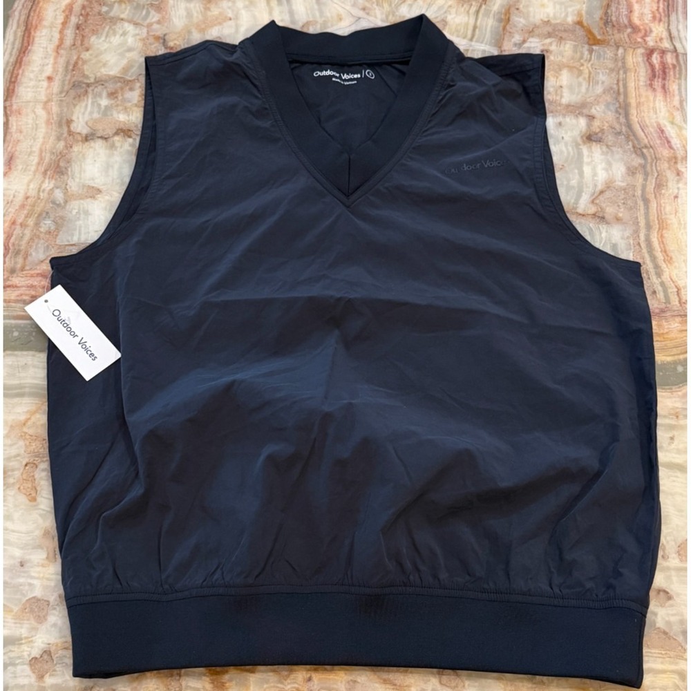 Outdoor Voices Mens RecNylon Pullover Vest Black V-Neck Lightweight Size S NWT